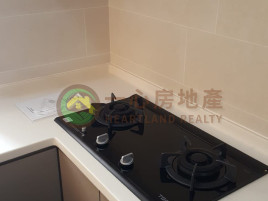 三房兩廁,裝修即住