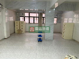 先達旁樓上舖合商住*連入則平台:129呎 *大廈已維修*核心地段*雙鐵匯聚 