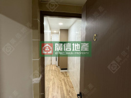 旺角唐樓*全新靚裝*大窗户套房*乾濕分離廁*近地鐵*有匙即睇 